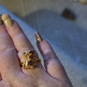 Elegant Gold and Red Gemstone Ring